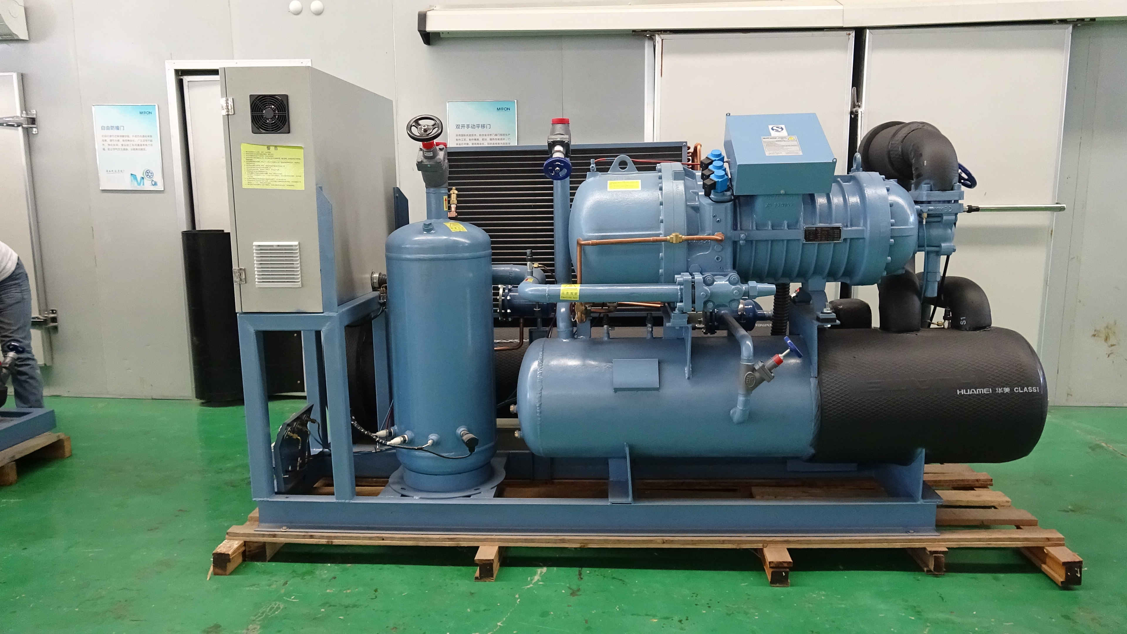 工業冷水機設備 工業冷水機設備